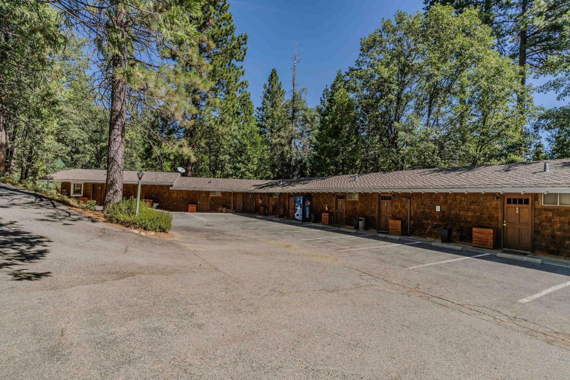Narrow Gauge Inn Fish Camp Exterior foto