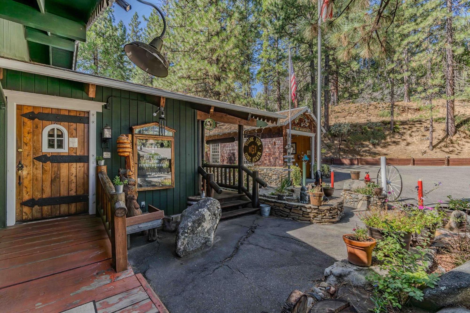 Narrow Gauge Inn Fish Camp Exterior foto
